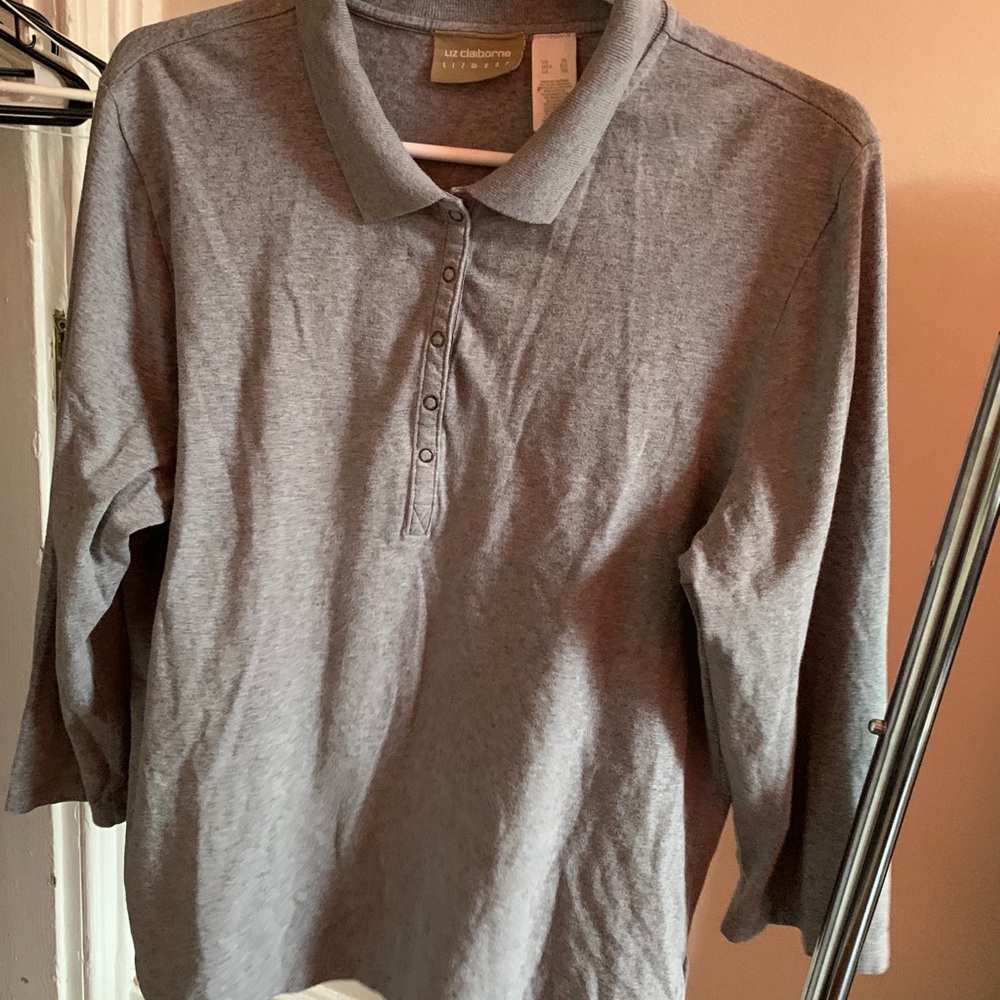 Liz Claiborne Soft gray collared top with snaps
